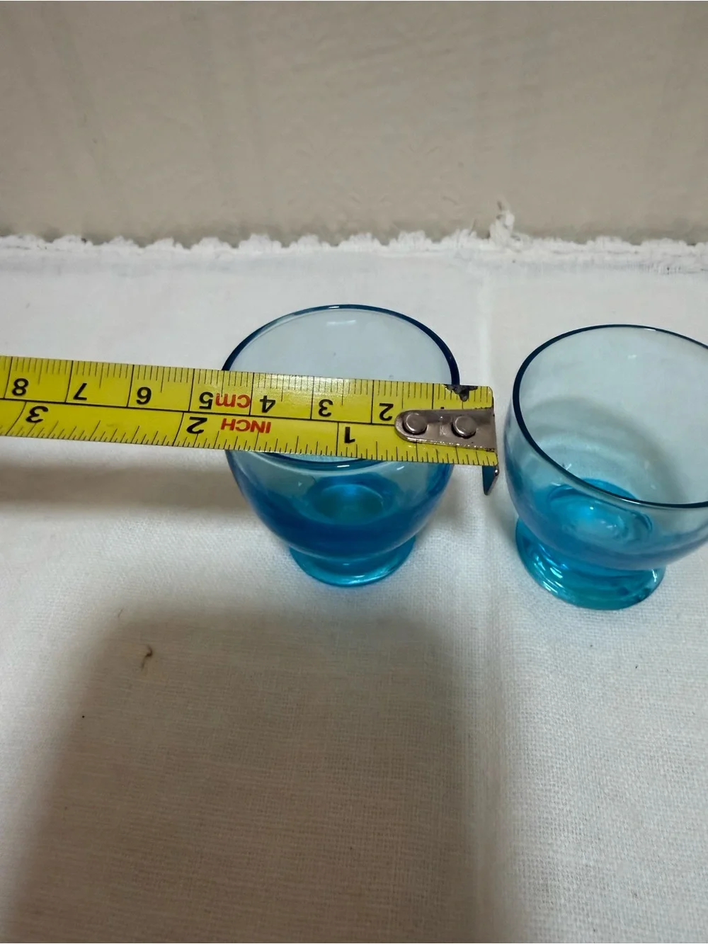 Collectible‎ Vintage Lot Cobalt Blue Blown Shot Glasses Glows Under 365 Light